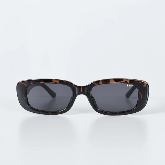 New Princess Polly Tortoiseshell Creeper Sunglasses - new in packaging - Picture 7 of 13